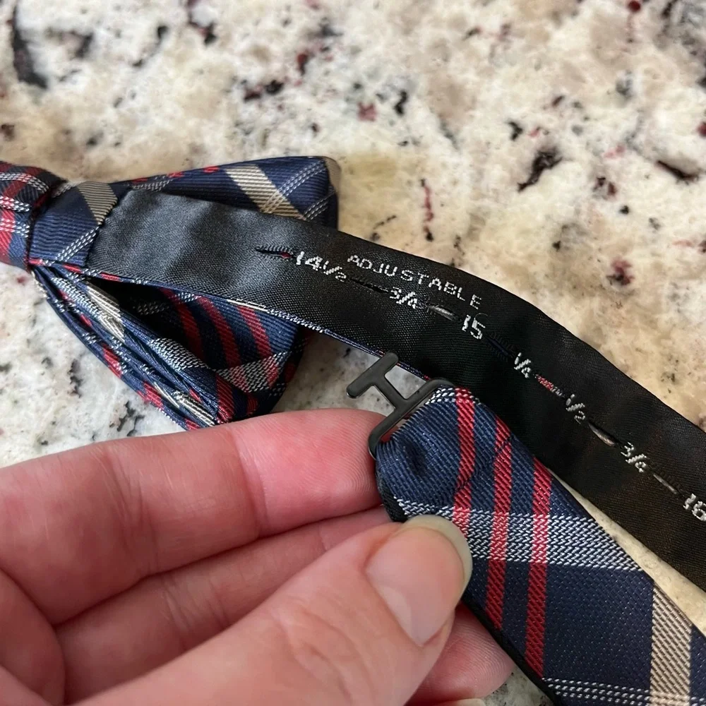 Wembley Plaid Bow Tie